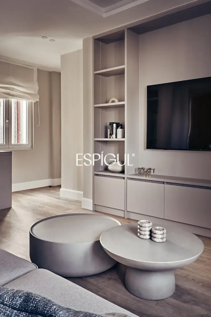 Exterior Renovated Apartment for Sale in Lista, Salamanca District