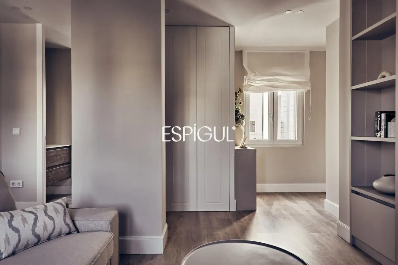 Exterior Renovated Apartment for Sale in Lista, Salamanca District