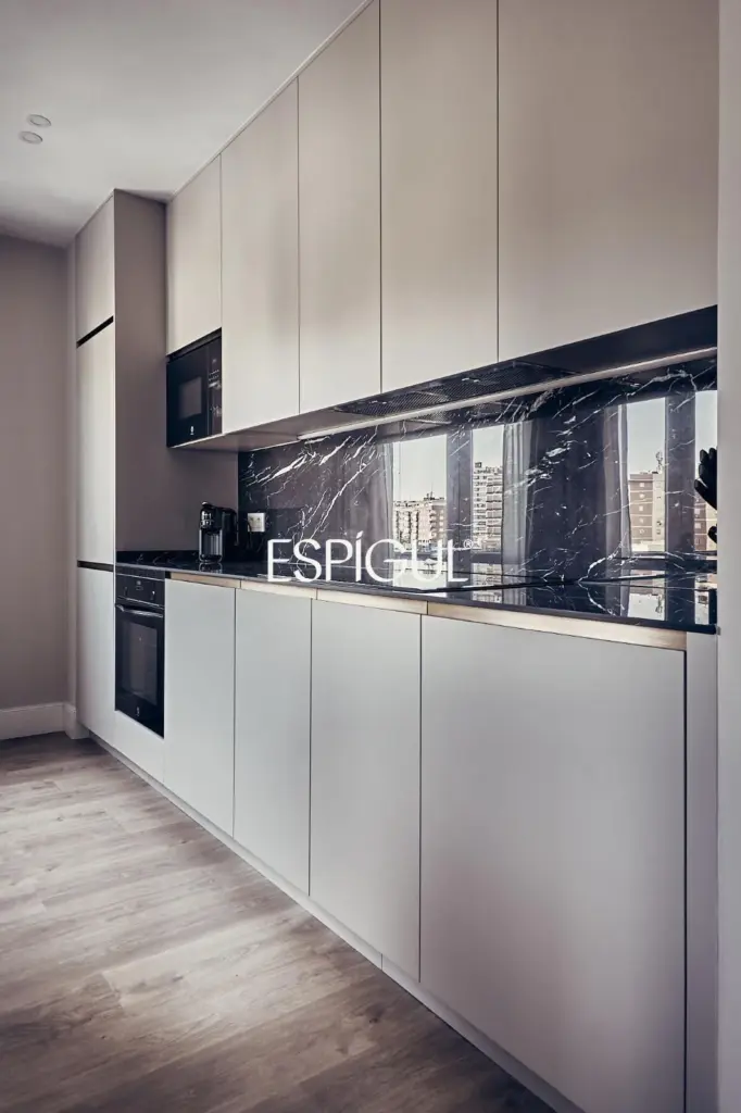 Exterior Renovated Apartment for Sale in Lista, Salamanca District
