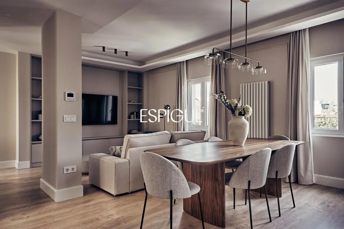 Exterior Renovated Apartment for Sale in Lista, Salamanca District