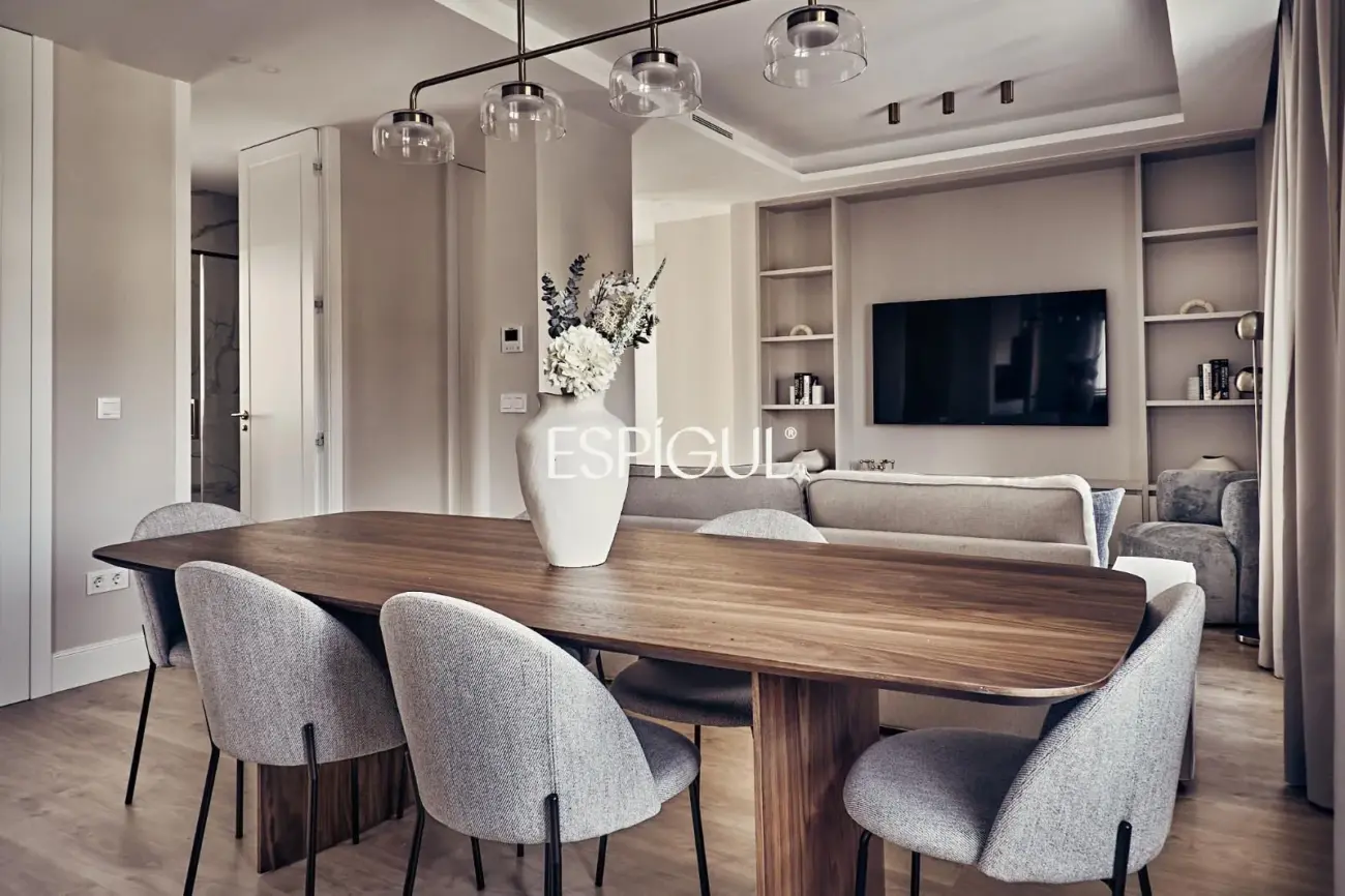 Exterior Renovated Apartment for Sale in Lista, Salamanca District