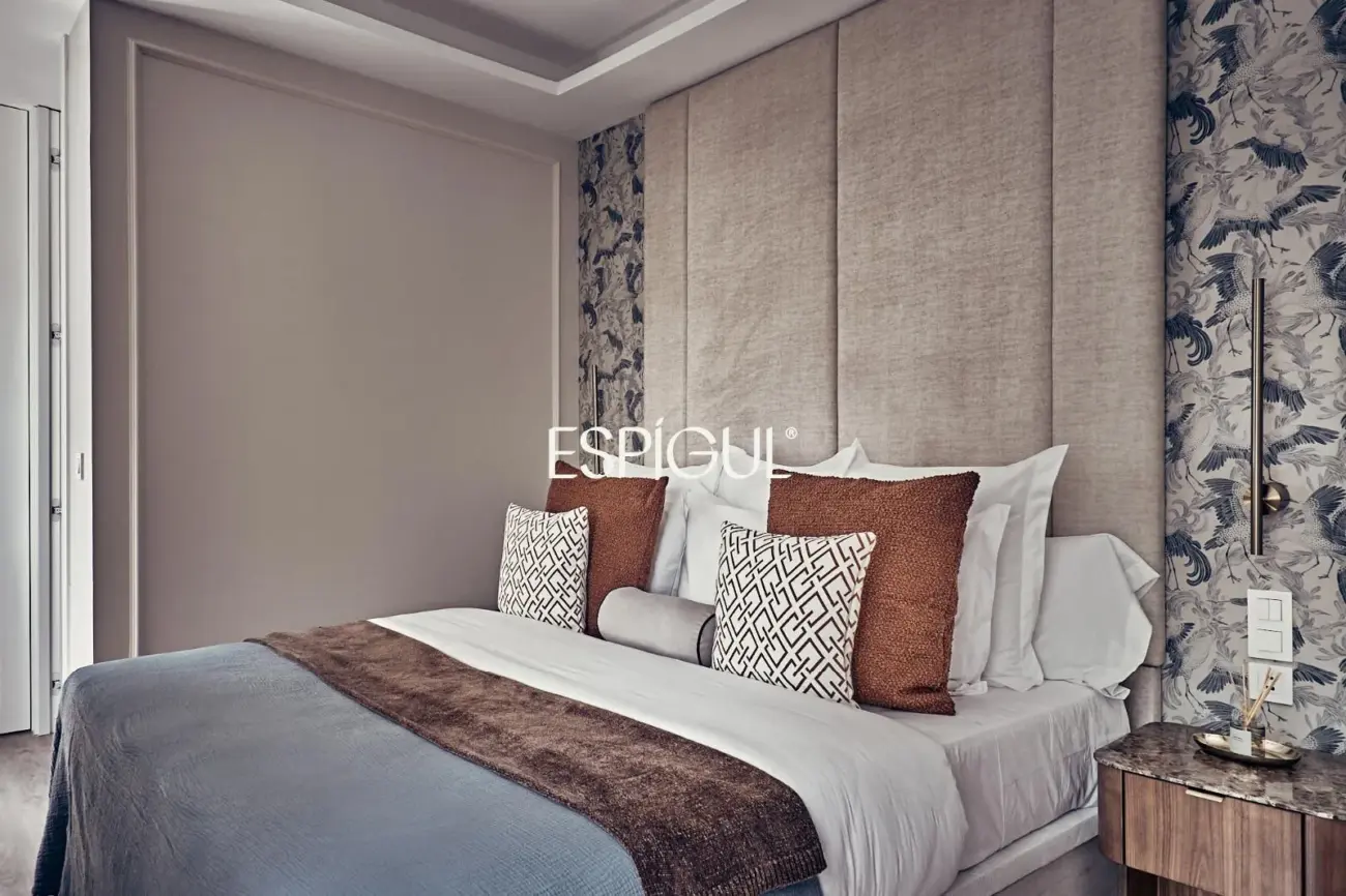 Exterior Renovated Apartment for Sale in Lista, Salamanca District