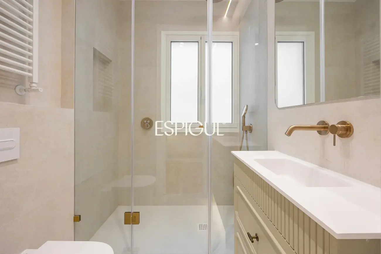 Renovated apartment for sale in Almagro, Chamberí