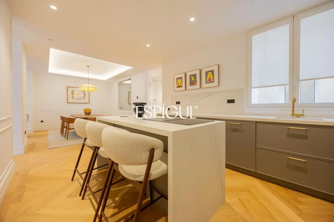 Renovated apartment for sale in Almagro, Chamberí