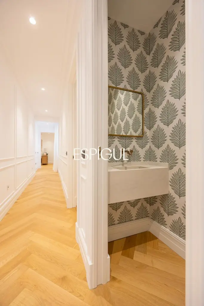 Renovated apartment for sale in Almagro, Chamberí
