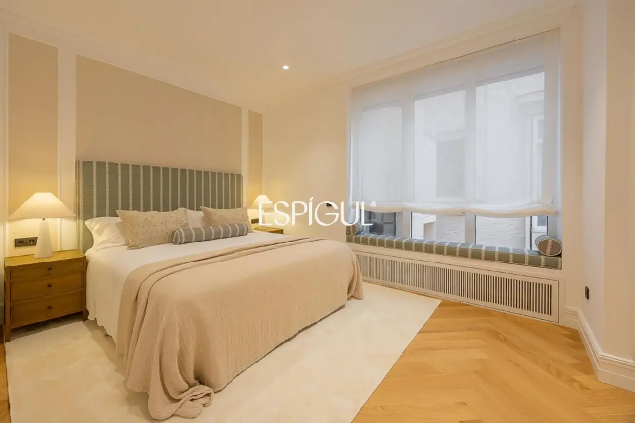 Renovated apartment for sale in Almagro, Chamberí