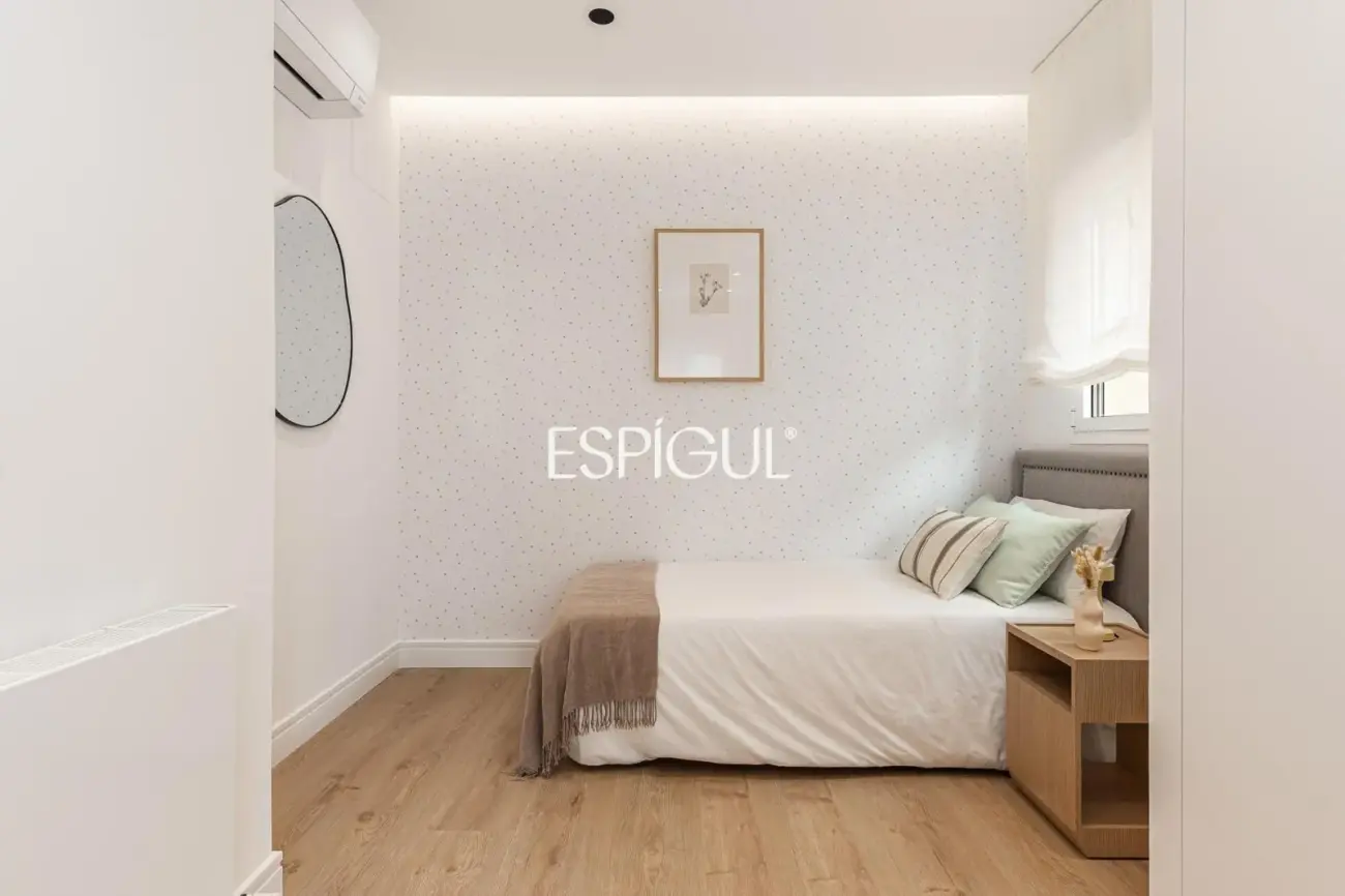 Fully renovated apartment for sale in Cuatro Caminos, Tetuán
