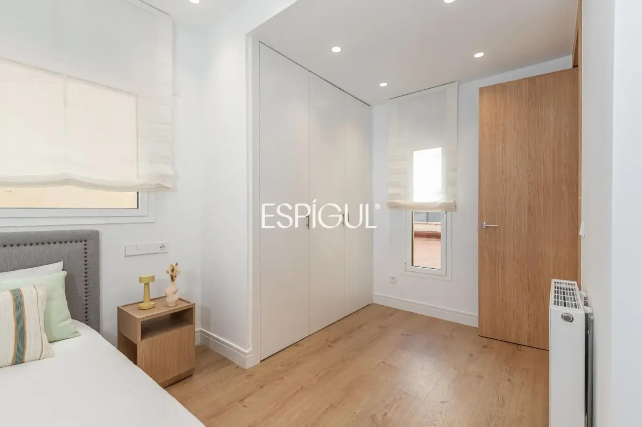 Fully renovated apartment for sale in Cuatro Caminos, Tetuán
