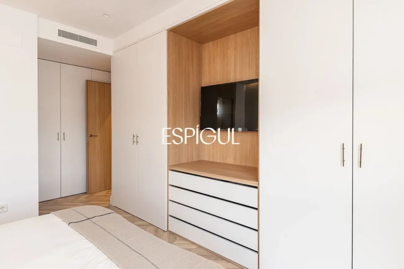 Piso en venta totalmente reformado y amueblado en Moncloa-Aravaca