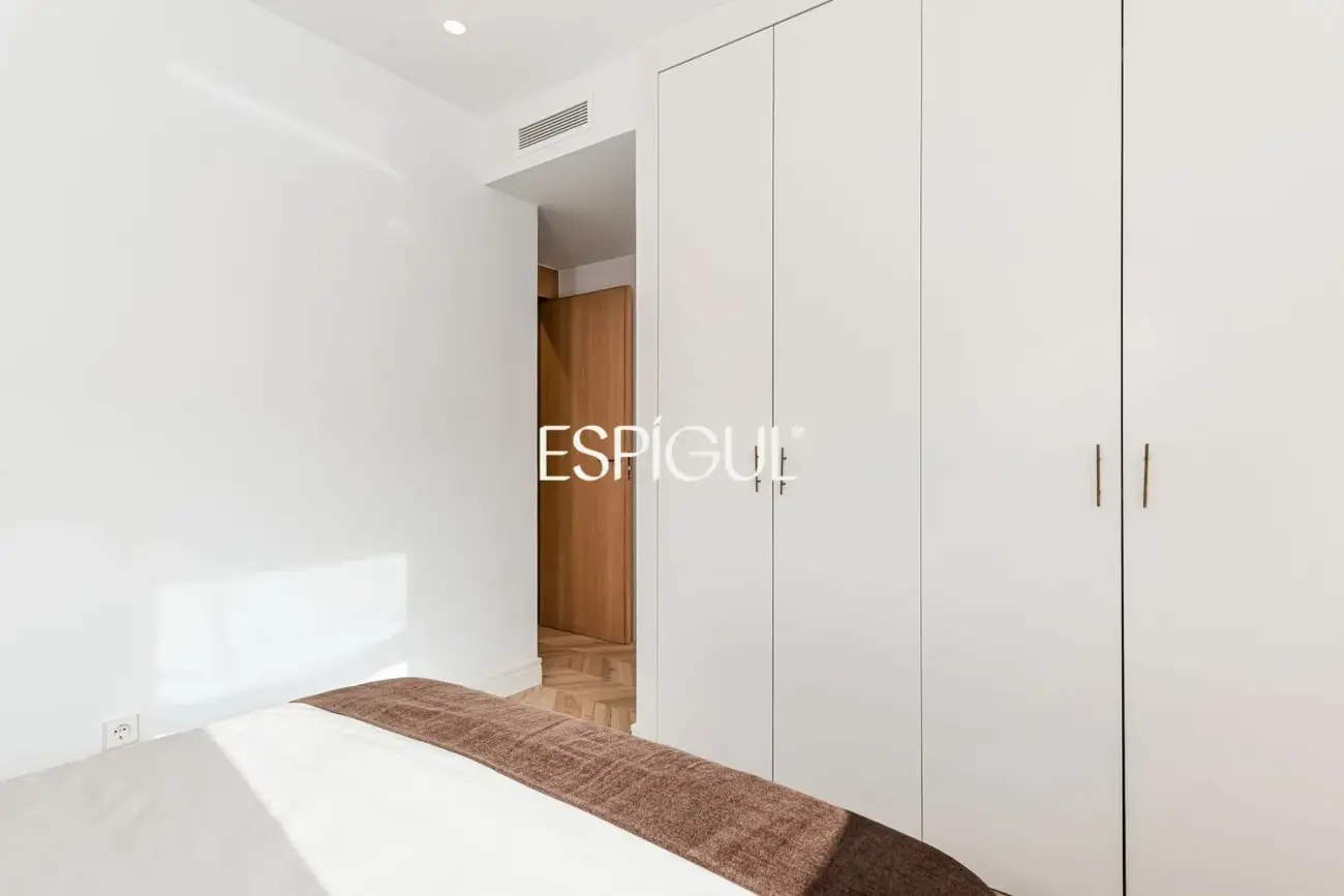Piso en venta totalmente reformado y amueblado en Moncloa-Aravaca