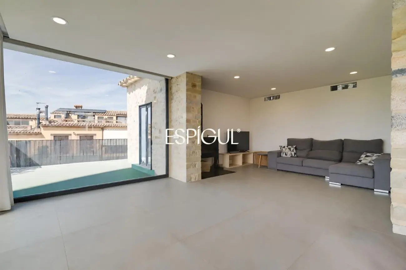 Una casa de autor en el corazón del Empordà