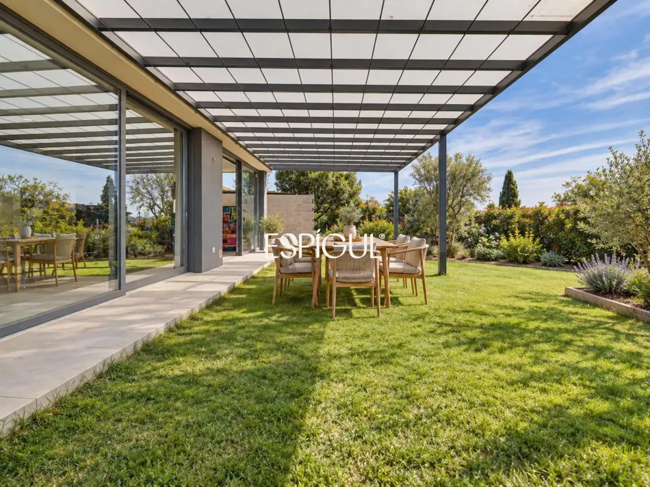 Una casa de autor en el corazón del Empordà