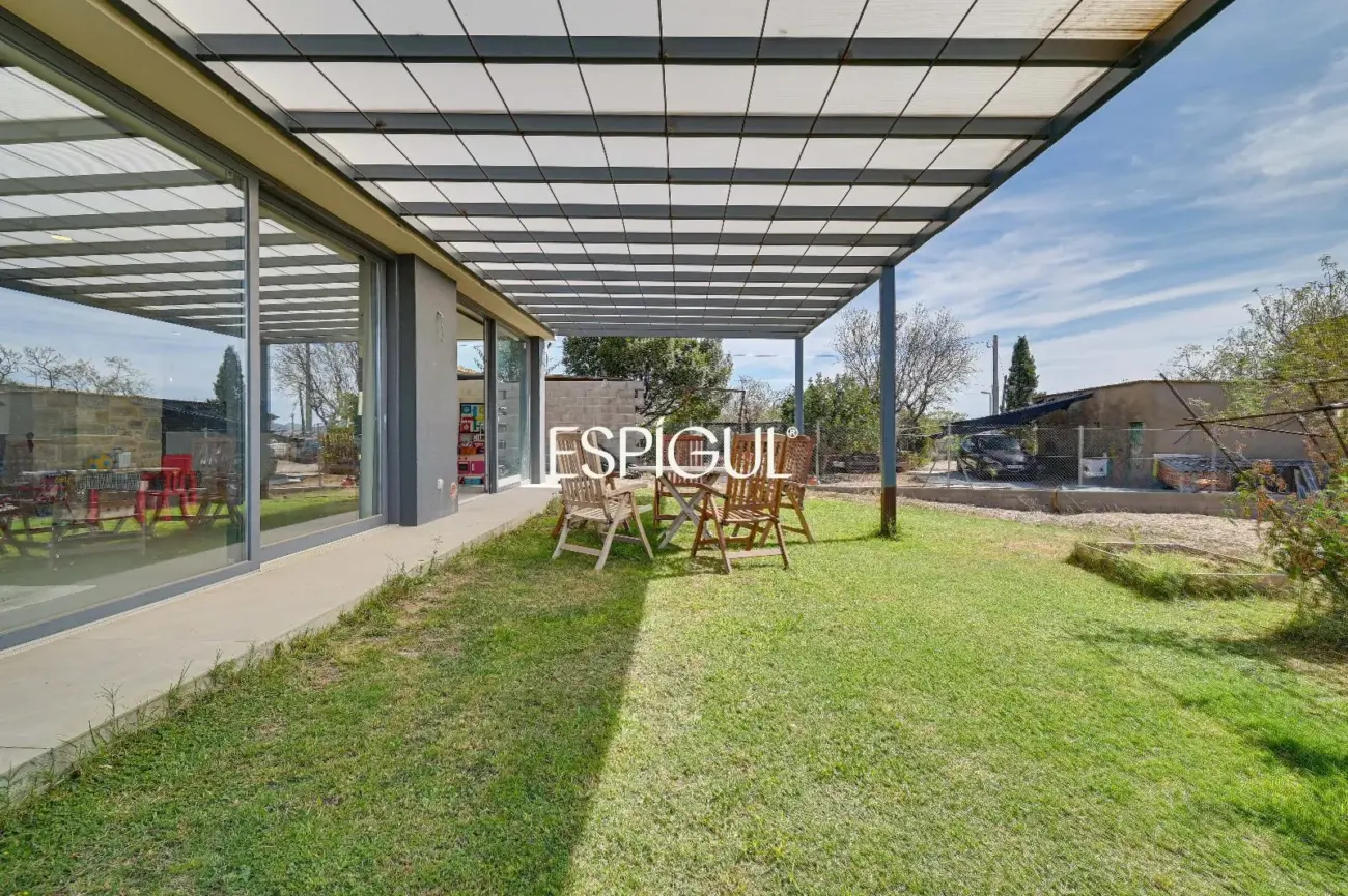 Una casa de autor en el corazón del Empordà