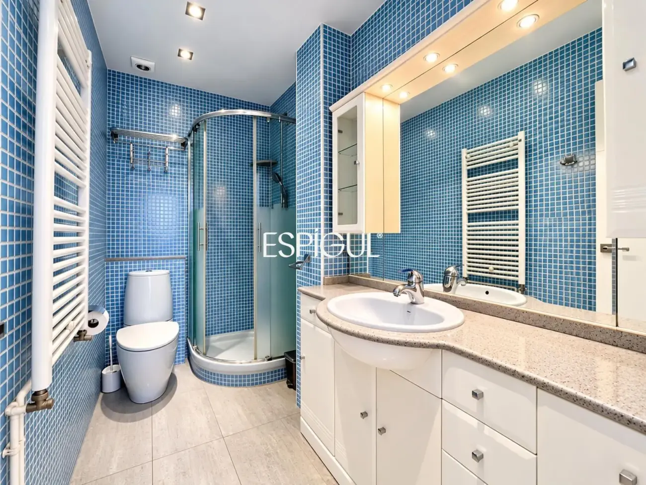 Ático en venta con vistas al Mediterráneo en Poble Sec