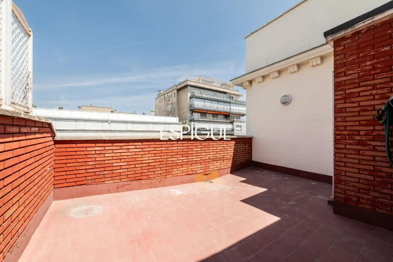 Ático en venta exterior con terraza en Recoletos, Barrio de Salamanca