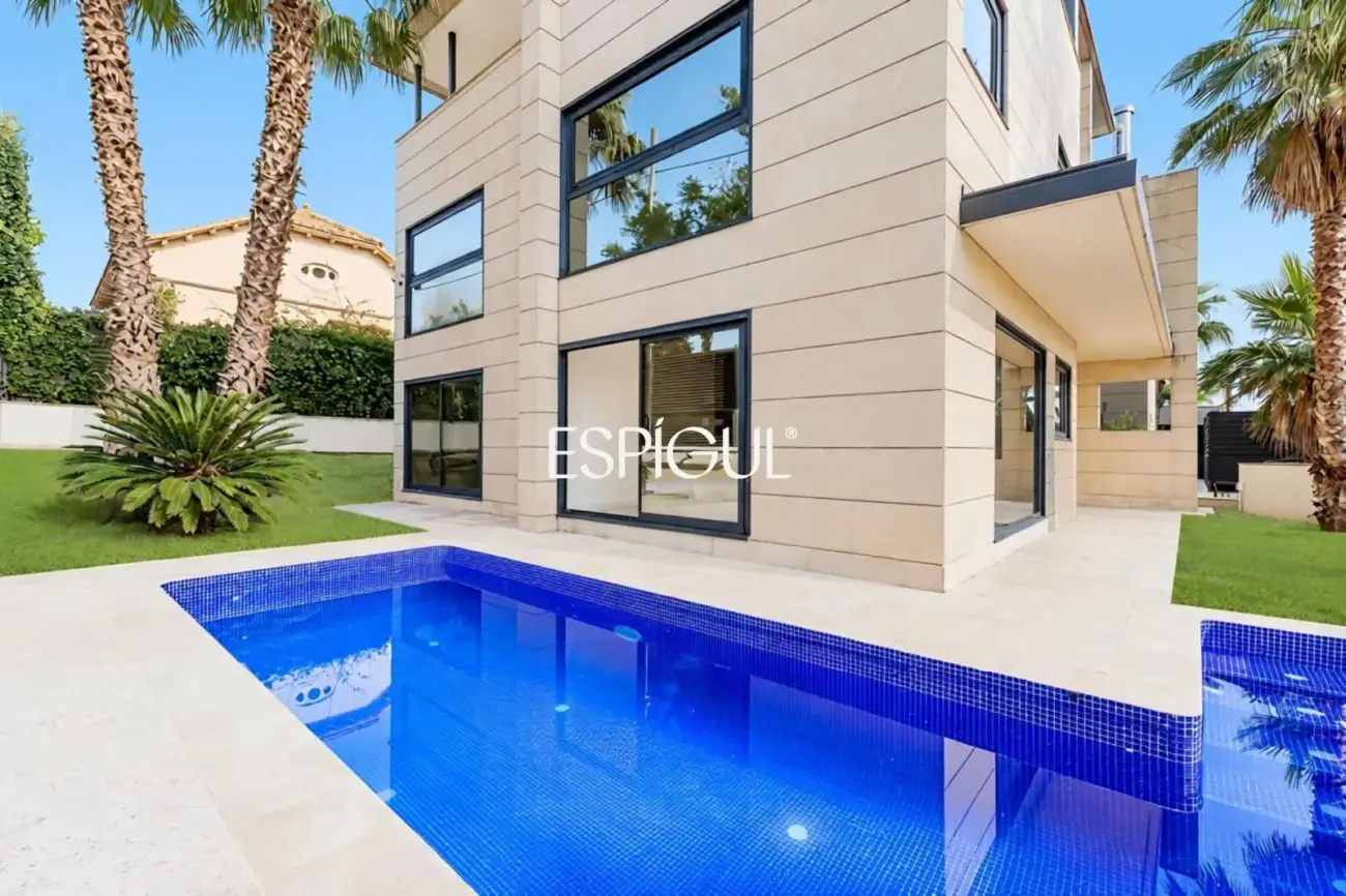 Casa de diseño en venta en Valldoreix – Sant Cugat del vallés