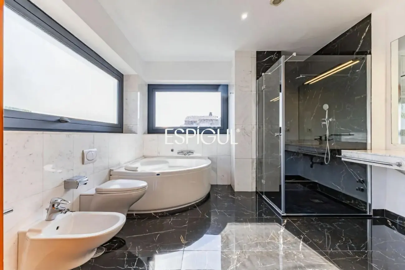Casa de diseño en venta en Valldoreix – Sant Cugat del vallés
