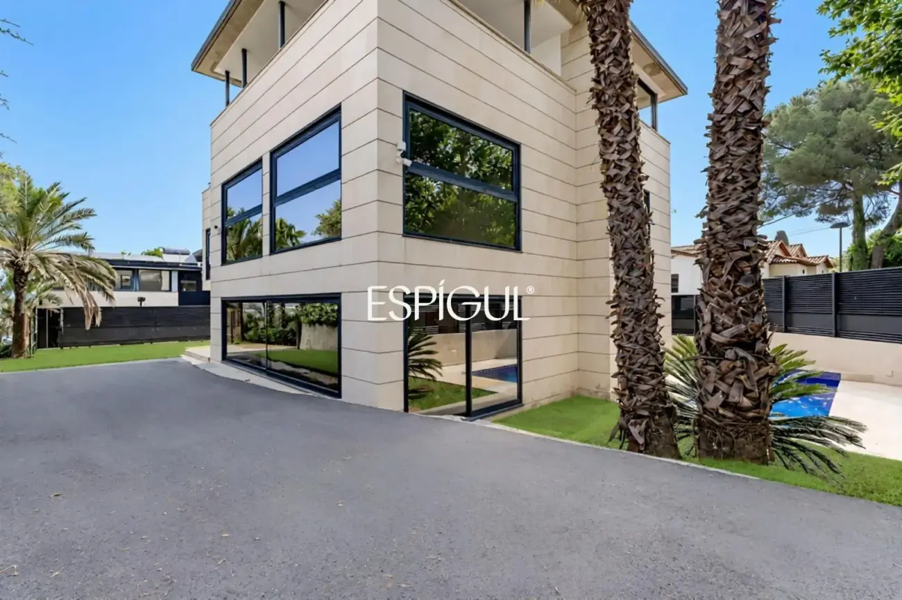 Casa de diseño en venta en Valldoreix – Sant Cugat del vallés