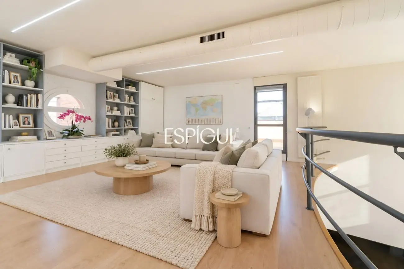 Casa de diseño en venta, ideal para vivir en una sola planta, ubicada en Bellaterra