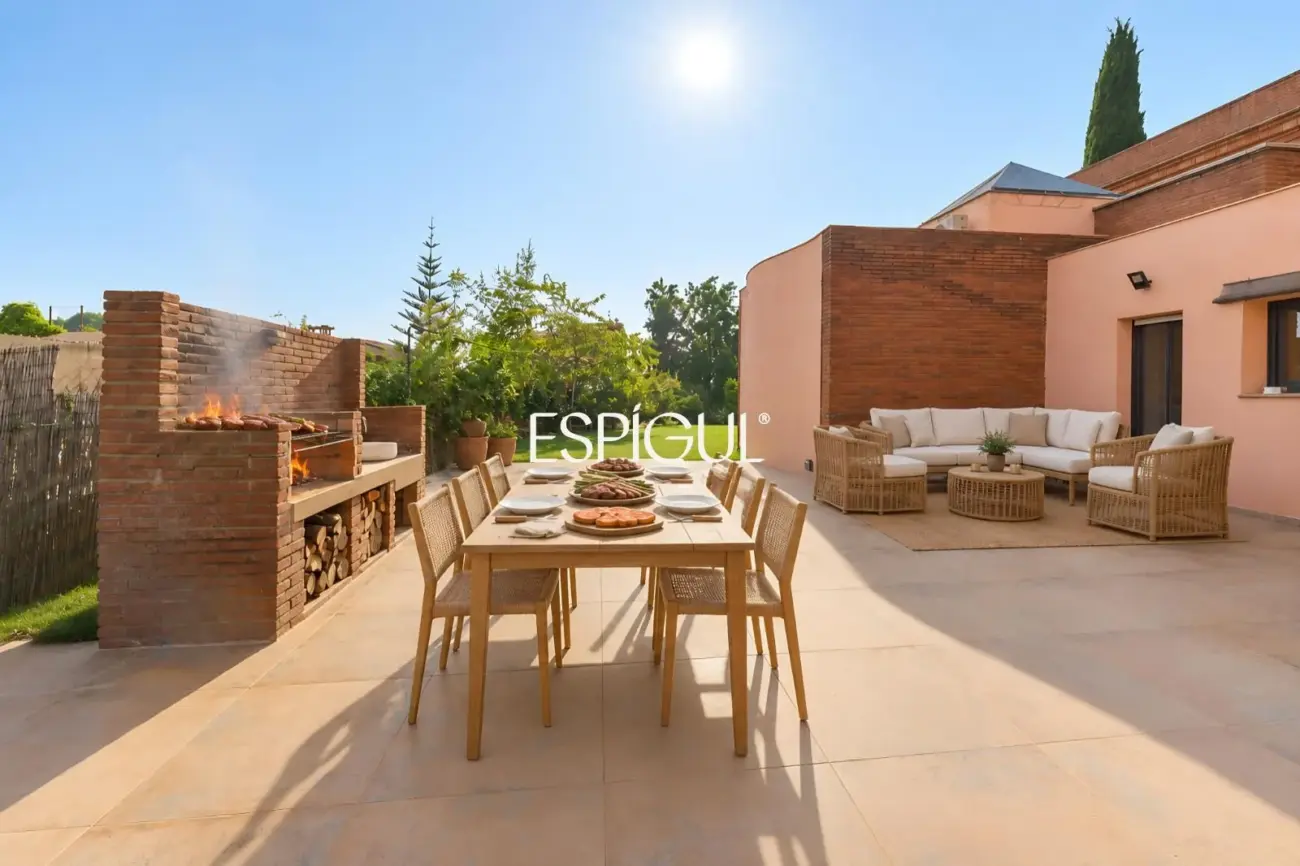 Casa de diseño en venta, ideal para vivir en una sola planta, ubicada en Bellaterra
