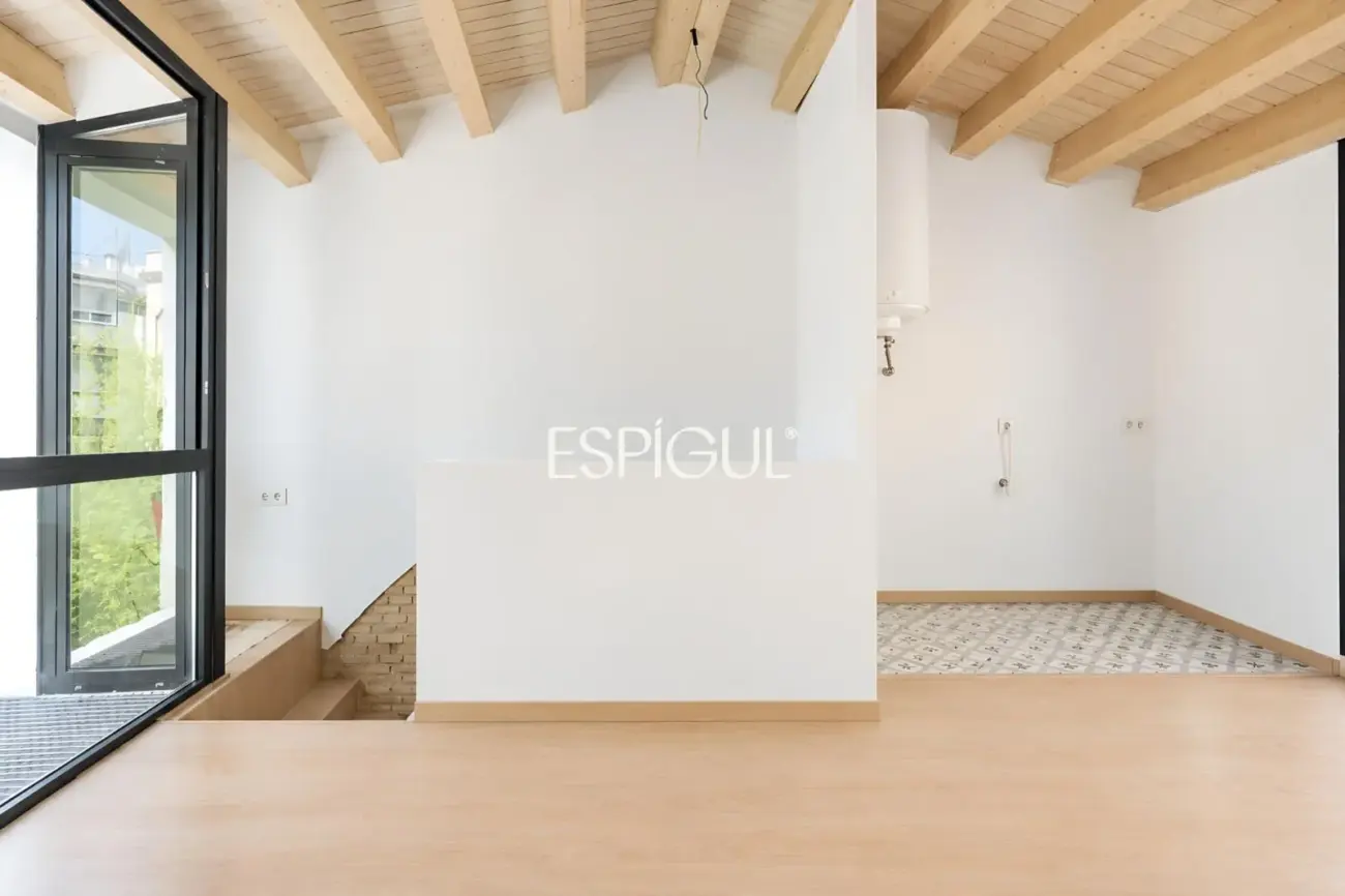 Casa de poble reformada amb encant al centre d’Alella