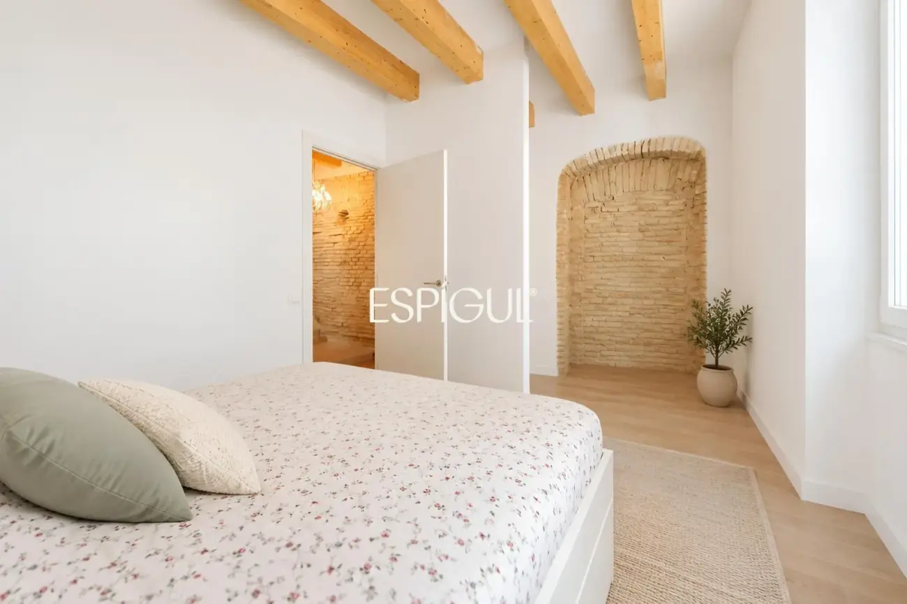 Casa de poble reformada amb encant al centre d’Alella