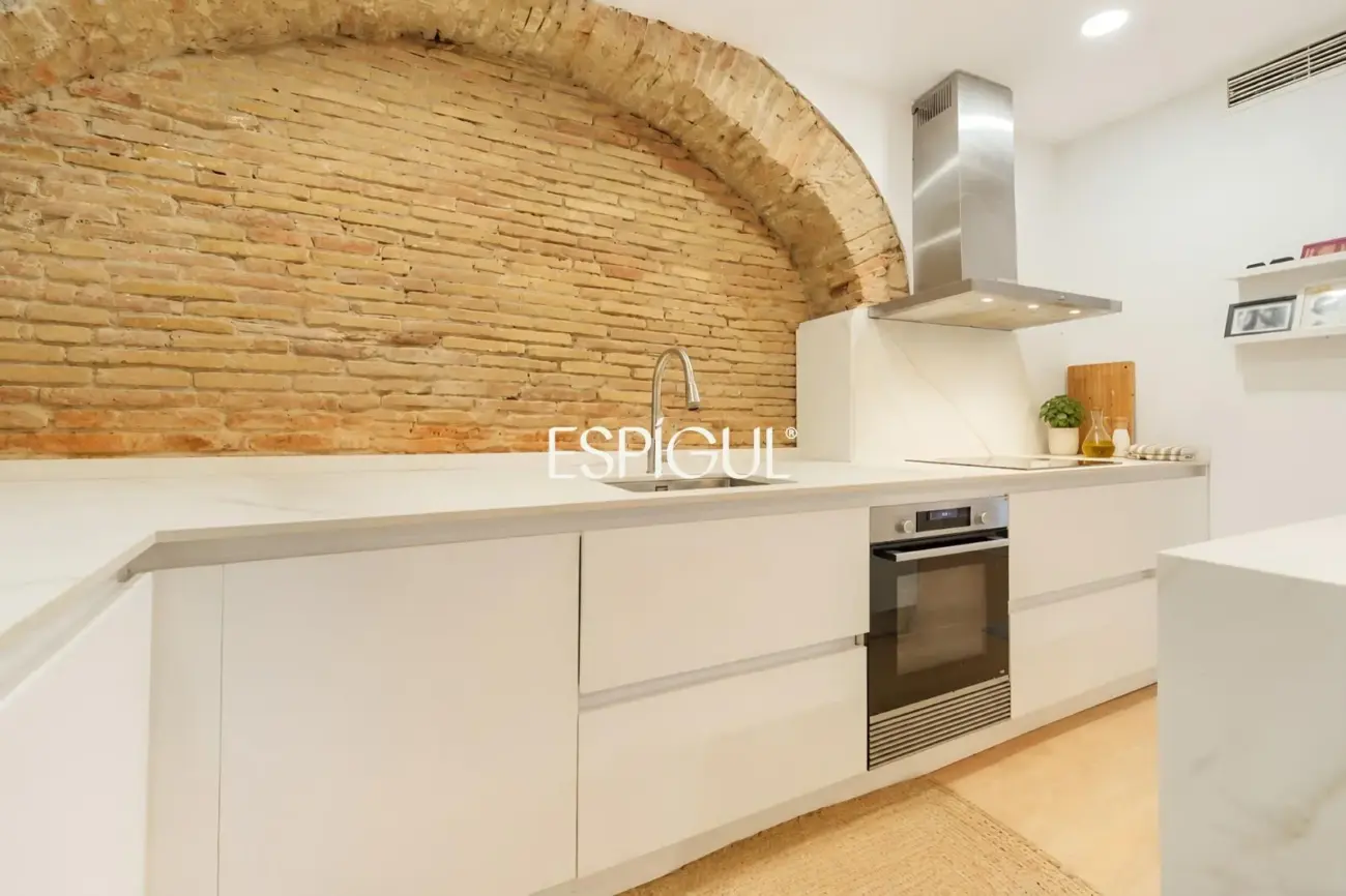 Casa de poble reformada amb encant al centre d’Alella