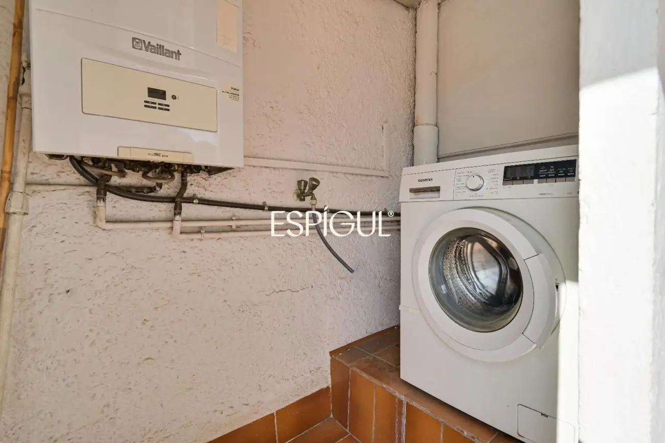 Haus zum Verkauf mit 4 Schlafzimmern in Sant Narcís