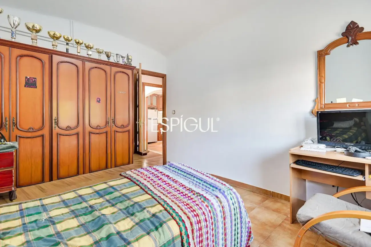 Haus zum Verkauf mit 4 Schlafzimmern in Sant Narcís