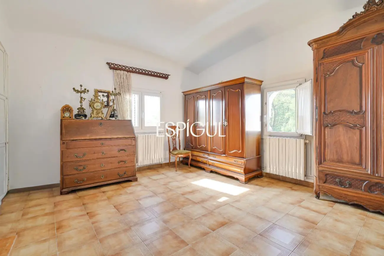 Haus zum Verkauf mit 4 Schlafzimmern in Sant Narcís