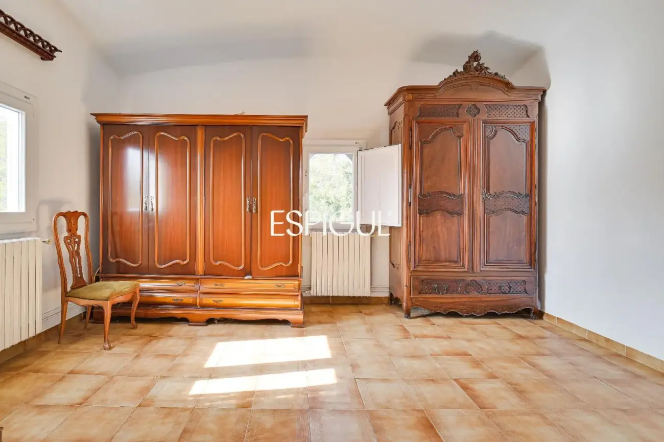 Haus zum Verkauf mit 4 Schlafzimmern in Sant Narcís