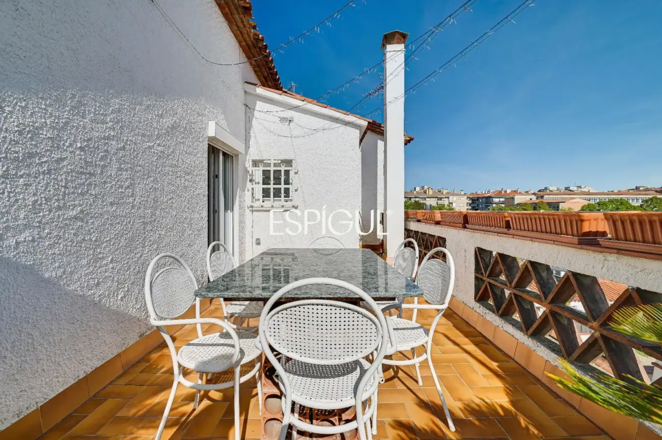 Haus zum Verkauf mit 4 Schlafzimmern in Sant Narcís