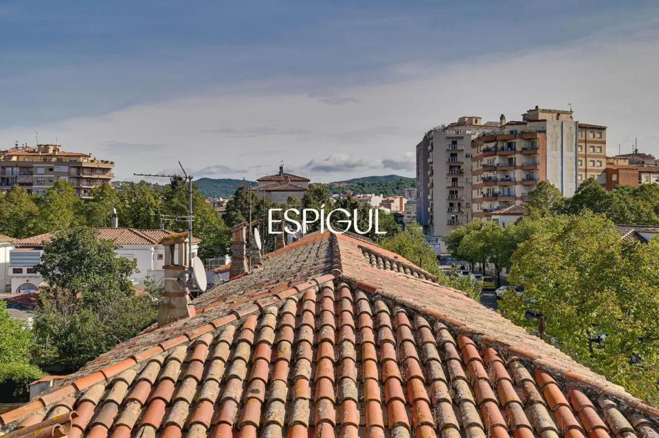Haus zum Verkauf mit 4 Schlafzimmern in Sant Narcís