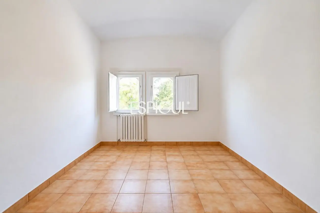 Haus zum Verkauf mit 4 Schlafzimmern in Sant Narcís