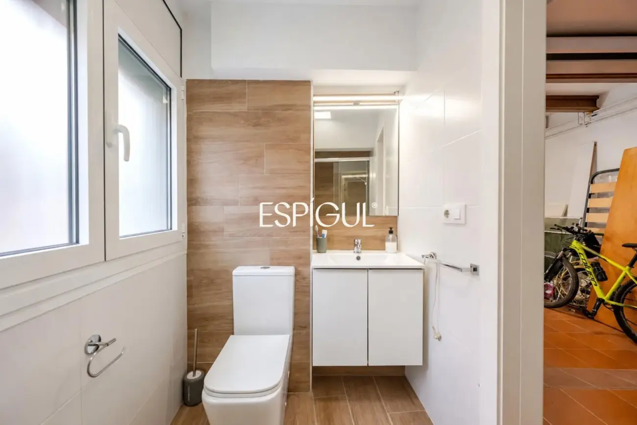 Casa esquinera con gran terraza en Sant Feliu de Guíxols