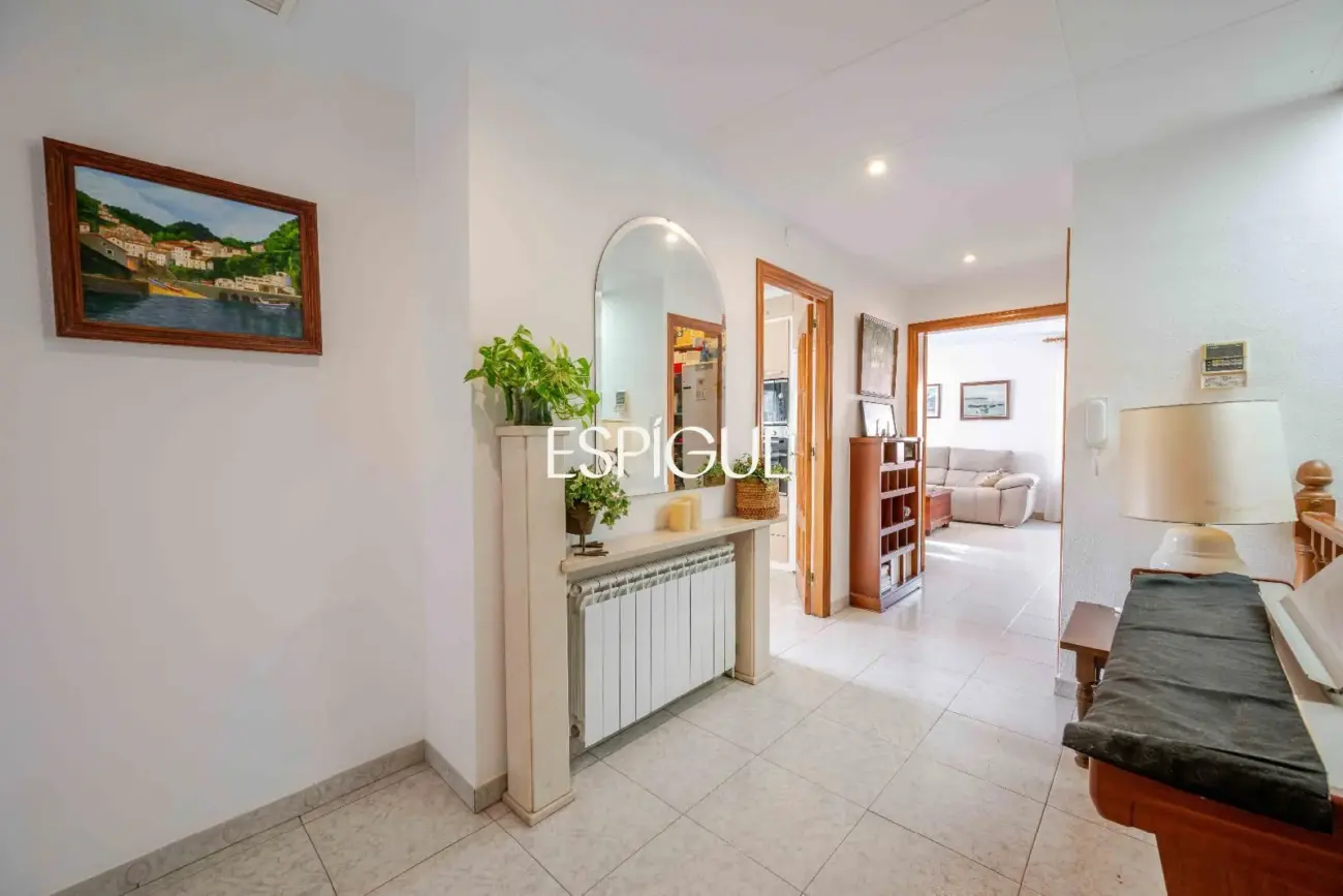 Casa esquinera con gran terraza en Sant Feliu de Guíxols