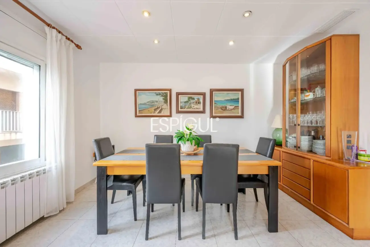 Casa esquinera con gran terraza en Sant Feliu de Guíxols