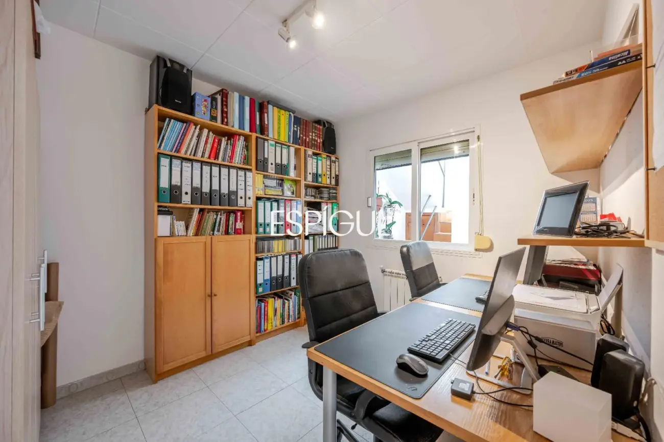 Casa esquinera con gran terraza en Sant Feliu de Guíxols