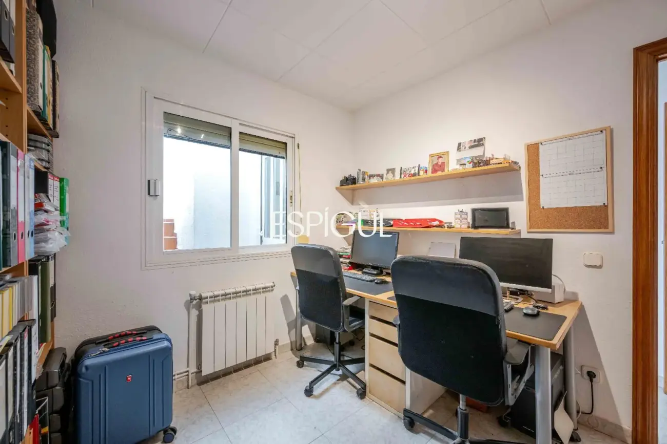 Casa esquinera con gran terraza en Sant Feliu de Guíxols