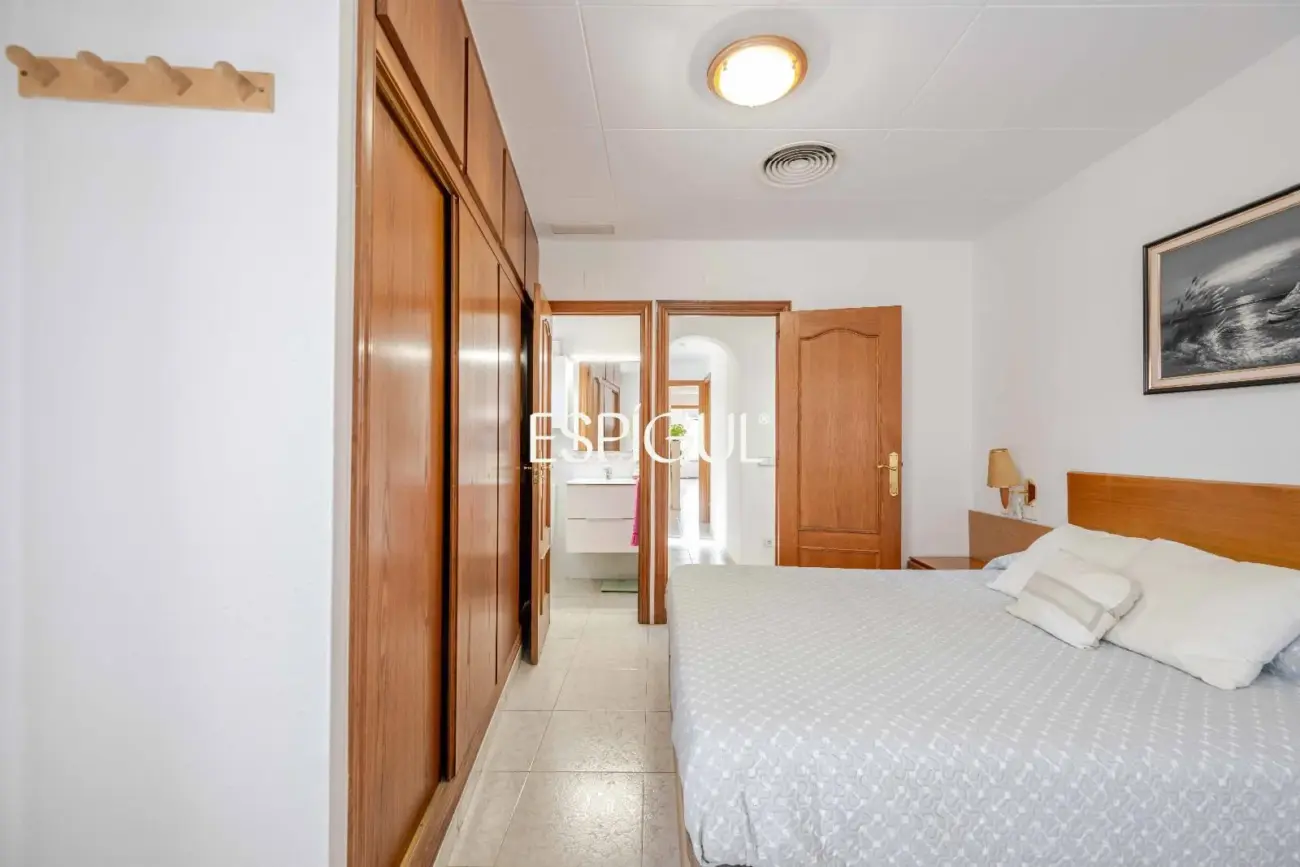 Casa esquinera con gran terraza en Sant Feliu de Guíxols
