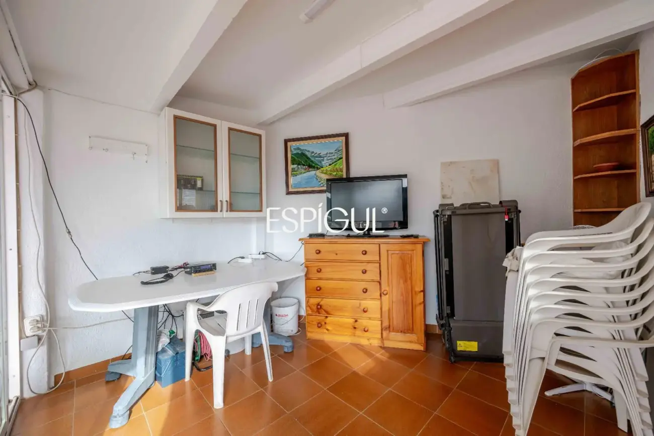 Casa esquinera con gran terraza en Sant Feliu de Guíxols