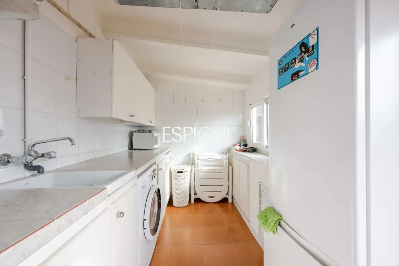 Casa esquinera con gran terraza en Sant Feliu de Guíxols