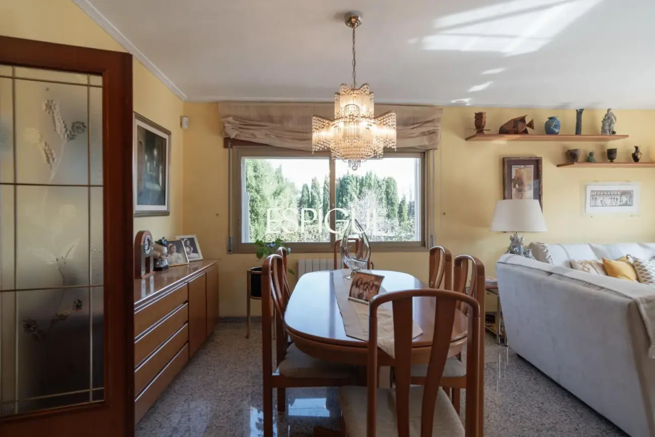 Casa independiente con gran parcela exterior en Mas Aliu