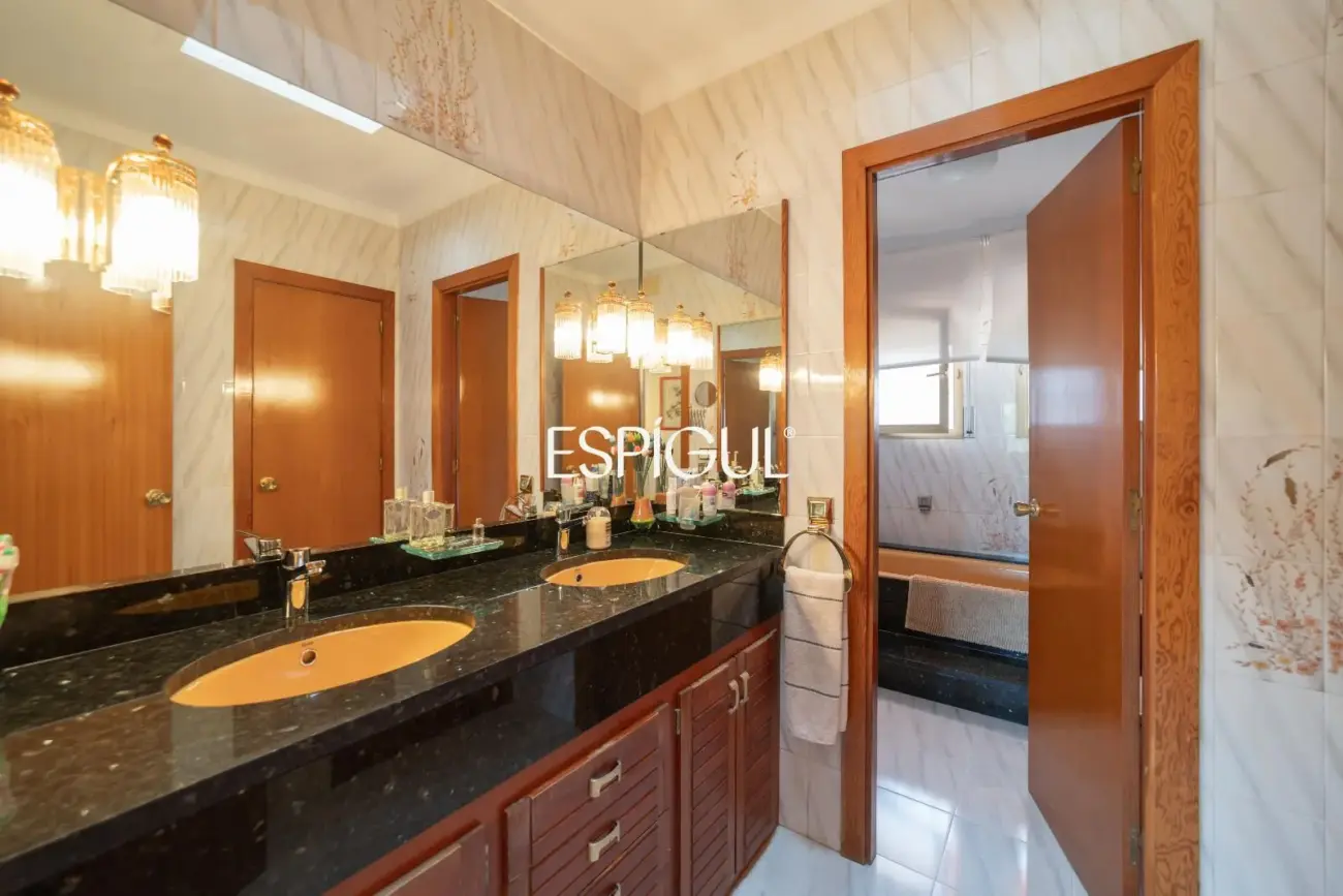 Casa independiente con gran parcela exterior en Mas Aliu