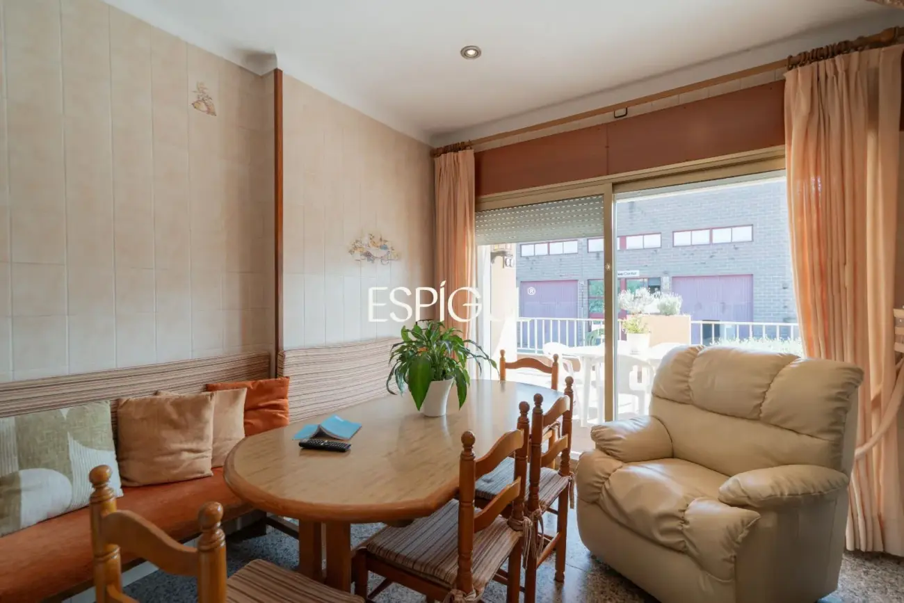 Casa independiente con gran parcela exterior en Mas Aliu