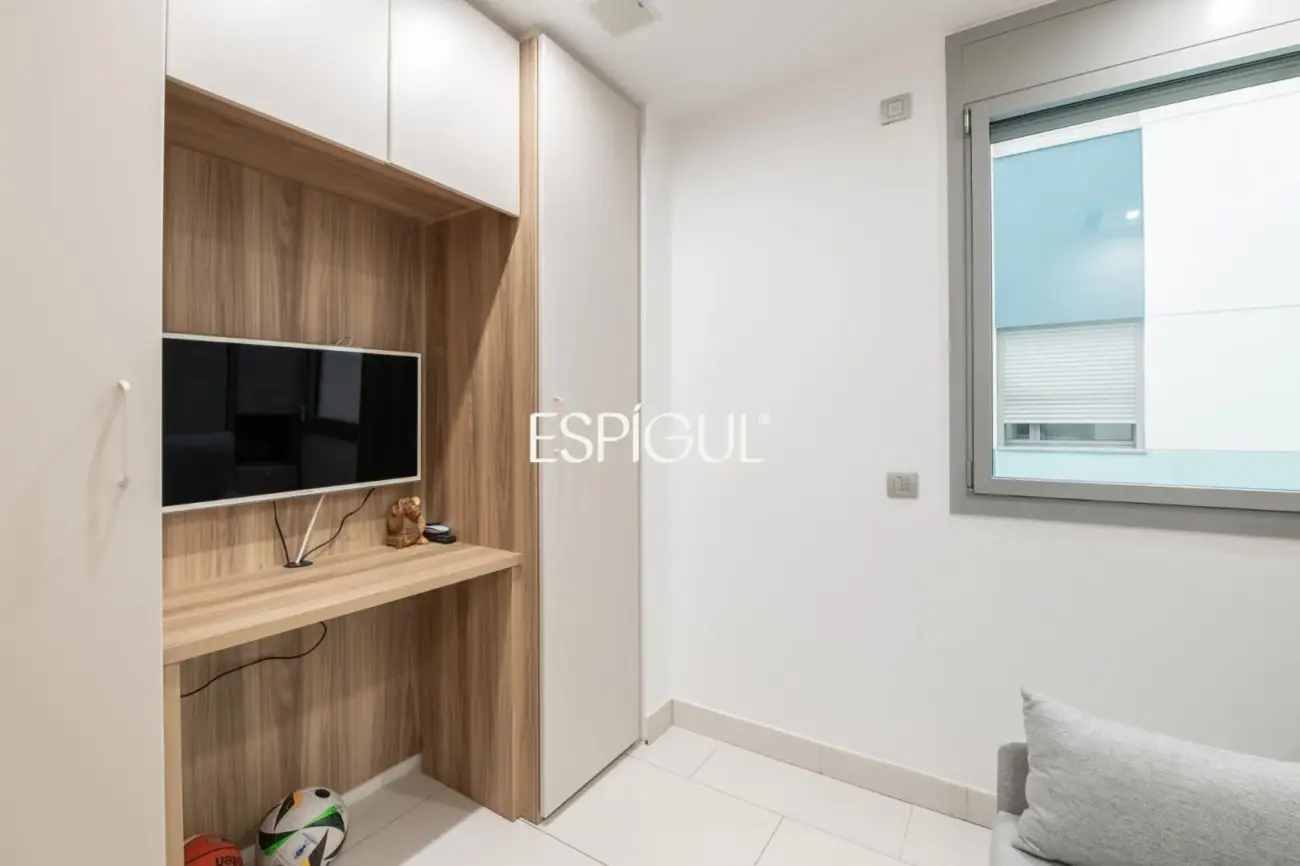 Two homes with a large 100 m² terrace and possibility of joining them together