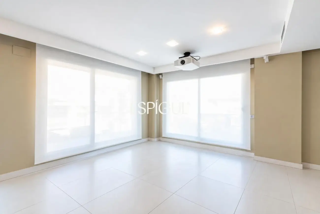 Two homes with a large 100 m² terrace and possibility of joining them together