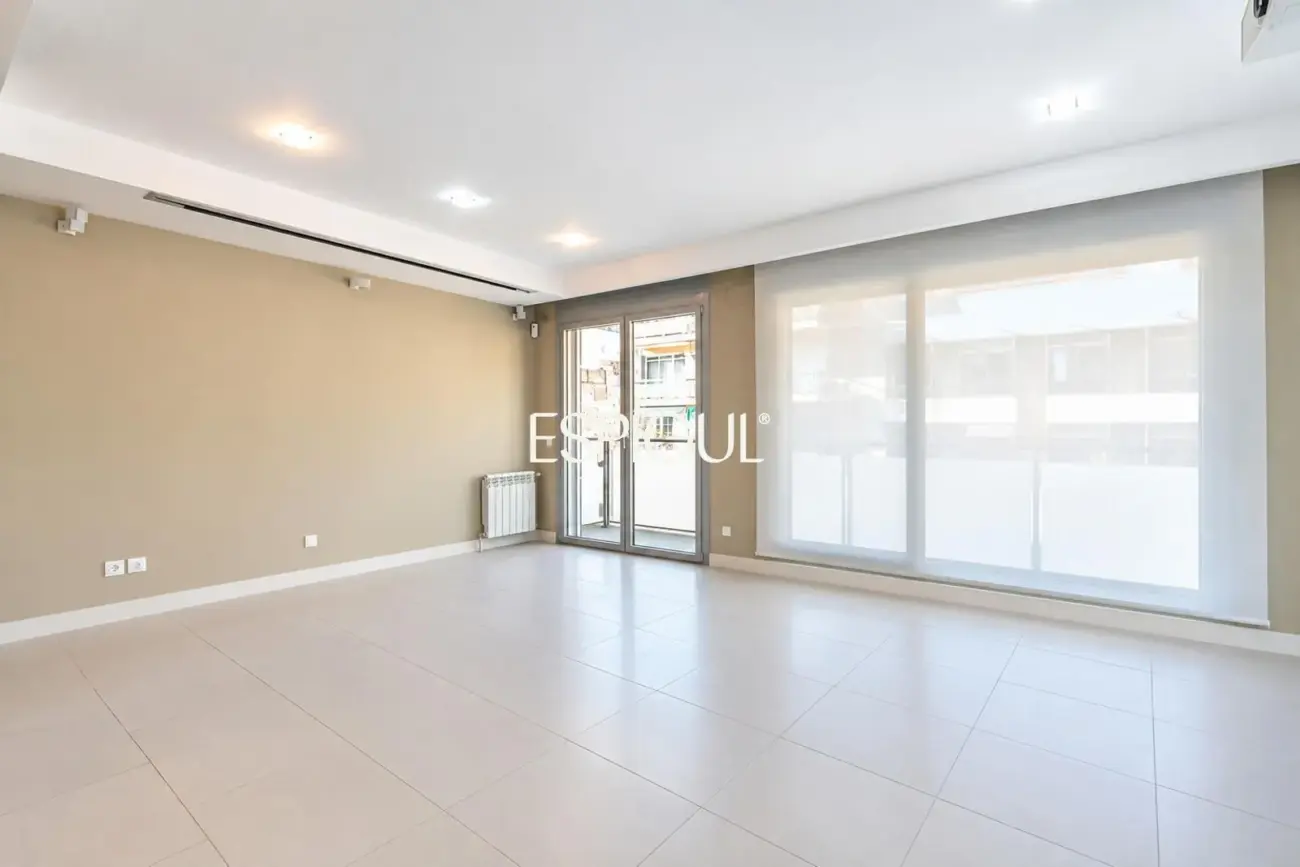 Two homes with a large 100 m² terrace and possibility of joining them together