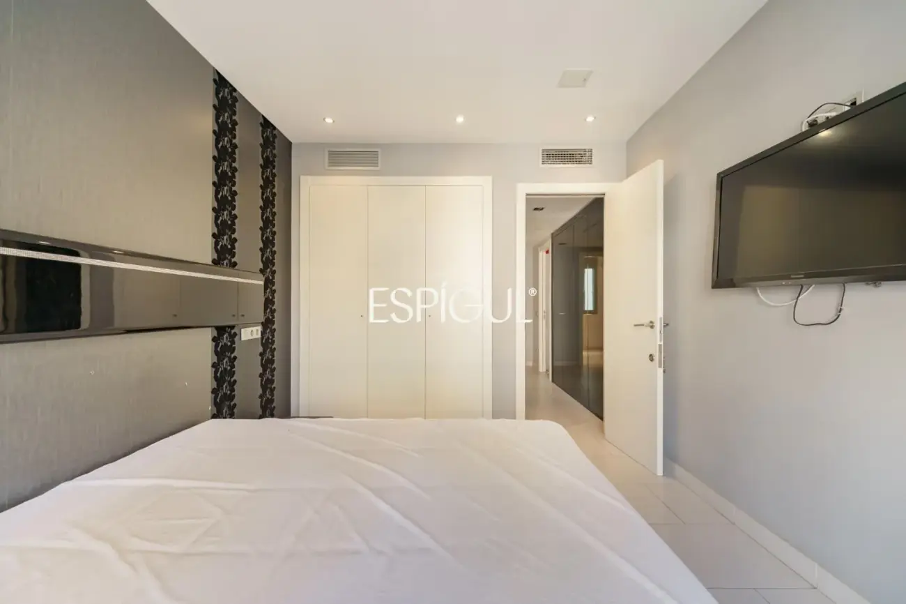 Two homes with a large 100 m² terrace and possibility of joining them together