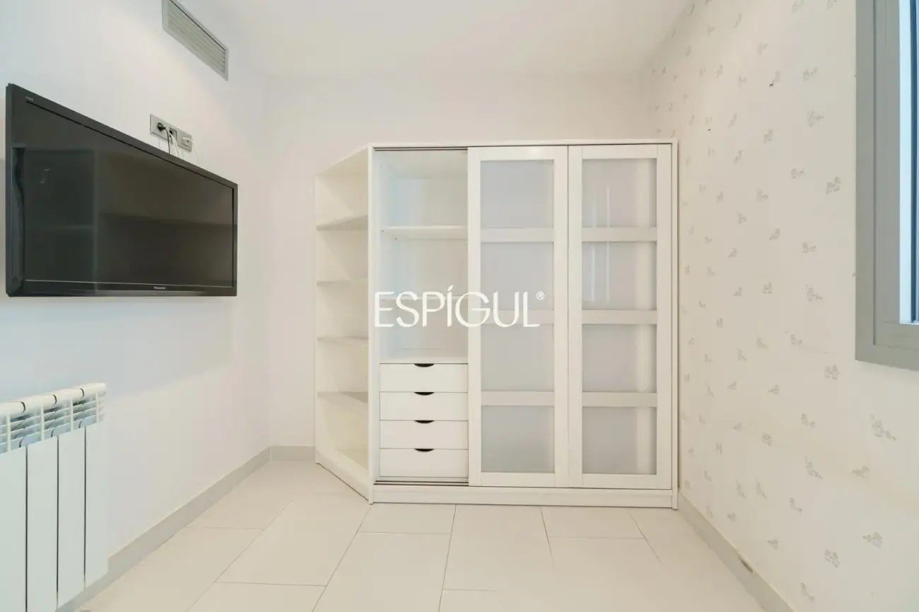 Two homes with a large 100 m² terrace and possibility of joining them together